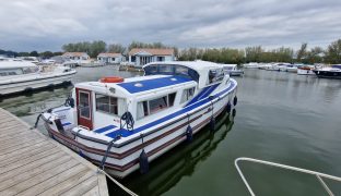 Aquafibre 38 - Rosalind Too - 6 Berth Inland Cruiser