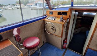 Aquafibre 38 - Rosalind Too - 6 Berth Inland Cruiser