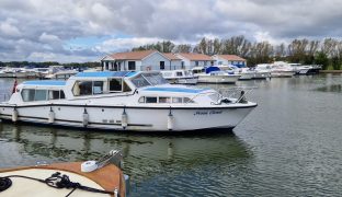 Aquafibre Pearl 38 - Moon Cloud  - 6 Berth Inland River Cruiser 