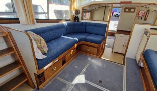 Aquafibre Pearl 38 - Moon Cloud  - 6 Berth Inland River Cruiser 