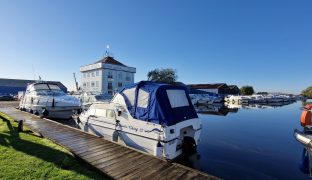 Viking 22 - Lazy Buoy - 4 Berth Inland cruiser