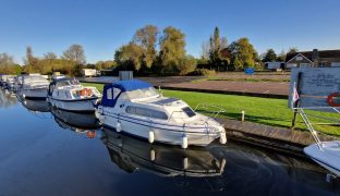 Viking 22 - Lazy Buoy - 4 Berth Inland cruiser