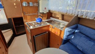 Viking 22 - Lazy Buoy - 4 Berth Inland cruiser