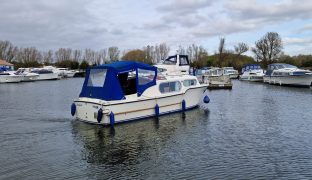 Freeman 26 - FREEBIRD - 4 Berth Inland classic cruiser