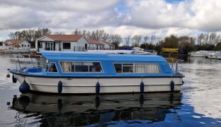 Bounty 28 - Broadland Melody - 4 Berth Inland River Cruiser