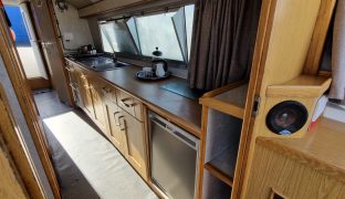 Alphacraft 32 - Pearl - 6 Berth Broads  River Cruiser