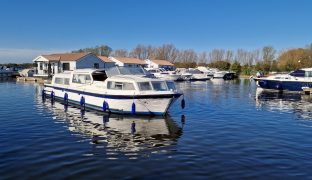 Aquafibre Entrepreneur 44 - Bright Light - 11 Berth Inland Cruiser