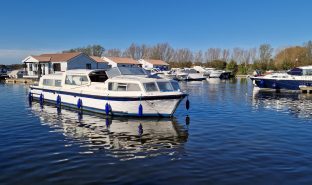 Aquafibre Entrepreneur 44 - Bright Light - 11 Berth Inland Cruiser