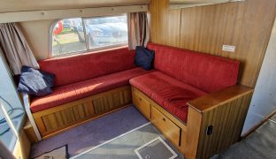 Alphacraft 42 - Commanding - 6 Berth Inland Cruiser