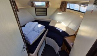 Connoisseur Commadore - Western - 6 Berth Inland Cruiser