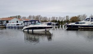 Maxum 2600 SE - Ohana - 6 Berth Sports Cruiser