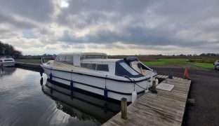 Westward 38 CC - Bure Moonlight - 6 Berth Inland River Cruiser