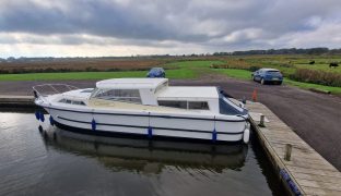 Westward 38 CC - Bure Moonlight - 6 Berth Inland River Cruiser