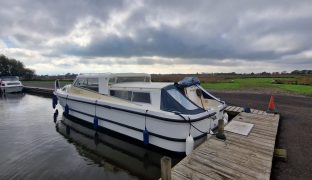 Westward 38 CC - Bure Moonlight - 6 Berth Inland River Cruiser