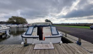 Westward 38 CC - Bure Moonlight - 6 Berth Inland River Cruiser