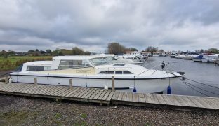 Westward 38 CC - Bure Moonlight - 6 Berth Inland River Cruiser