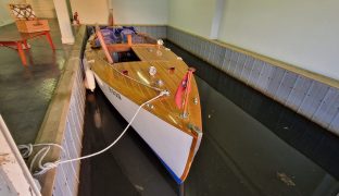 Powles Gentleman's Launch - Cleome    - Classic Wooden Cruiser 