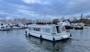 Horizon 35 - MEANDER - 6 Berth Inland river cruiser