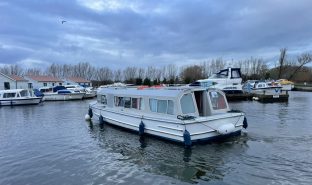 Horizon 35 - MEANDER - 6 Berth Inland river cruiser