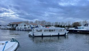 Horizon 35 - MEANDER - 6 Berth Inland river cruiser