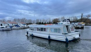 Horizon 35 - MEANDER - 6 Berth Inland river cruiser