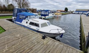 Norman 20 - TINCA - 2 Berth Dayboat/Weekender 