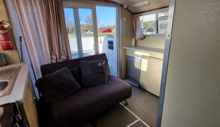 Aquafibre 38 - Antigua 1 - 7 Berth Inland cruiser