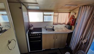 Aquafibre 38 - Antigua 1 - 7 Berth Inland cruiser