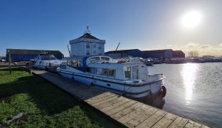 Aquafibre 38 - Antigua 1 - 7 Berth Inland cruiser