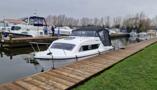 Shetland 4plus2 - Definitely Maybe - 4 Berth Inland cruiser 