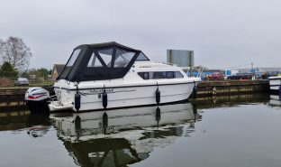 Shetland 4plus2 - Definitely Maybe - 4 Berth Inland cruiser 